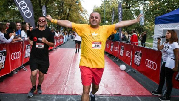 Oaza voda hidratizira učesnike AUDI B2B RUN utrke