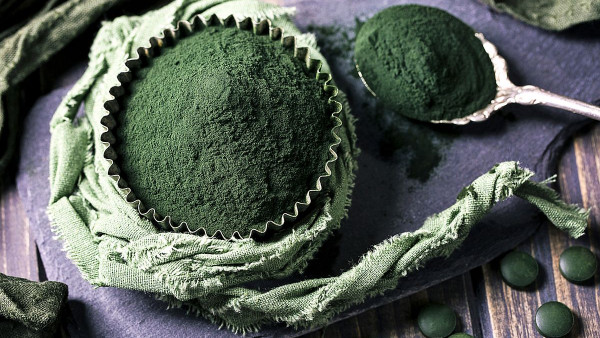 Da li ste čuli za spirulinu? Odlična je za mnoga zdravstvena stanja, ali morate biti oprezni!