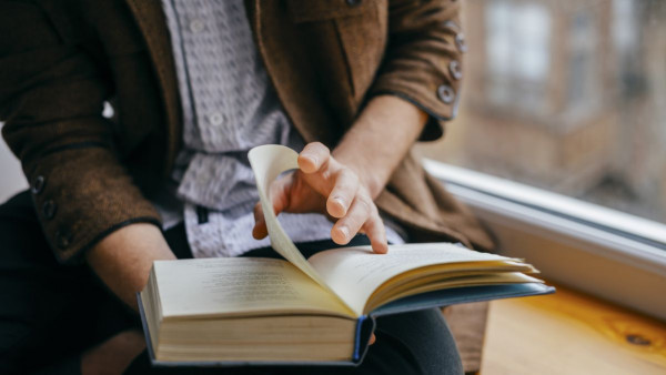 Jesen je idealno vrijeme za knjige: Koje su prednosti čitanja za vas?