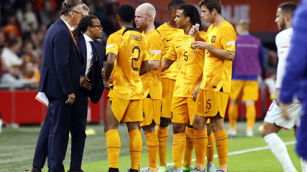 Van Gaal s reprezentativcima uspostavio videopozive, šokirali ga prizori