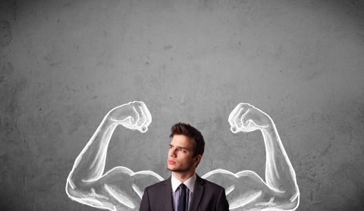 Zašto dame preferiraju mišićave momke?