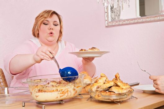 8 znakova da jedete samo zbog emotivnog stanja 8 znakova da jedete samo zbog emotivnog stanja