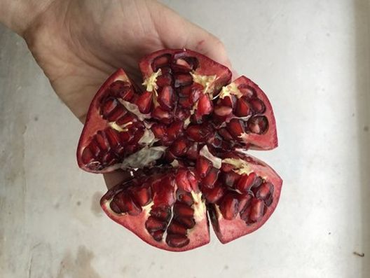 3 jednostavna načina da očistite nar 3 jednostavna načina da očistite nar