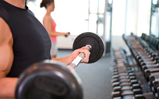 Veće težine ili više ponavljanja: Šta je bolje?