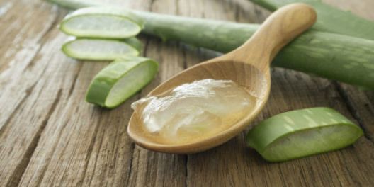 5 prirodnih sastojaka koji potiču rast obrva