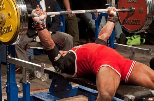 Vrste hvatova na bench potisku i njihovi efekti Vrste hvatova na bench potisku i njihovi efekti