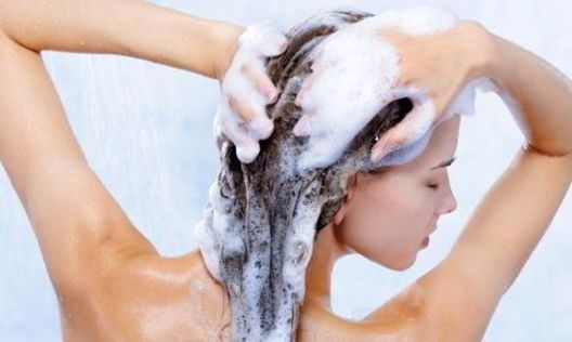 8 grešaka koje pravite prilikom pranja kose