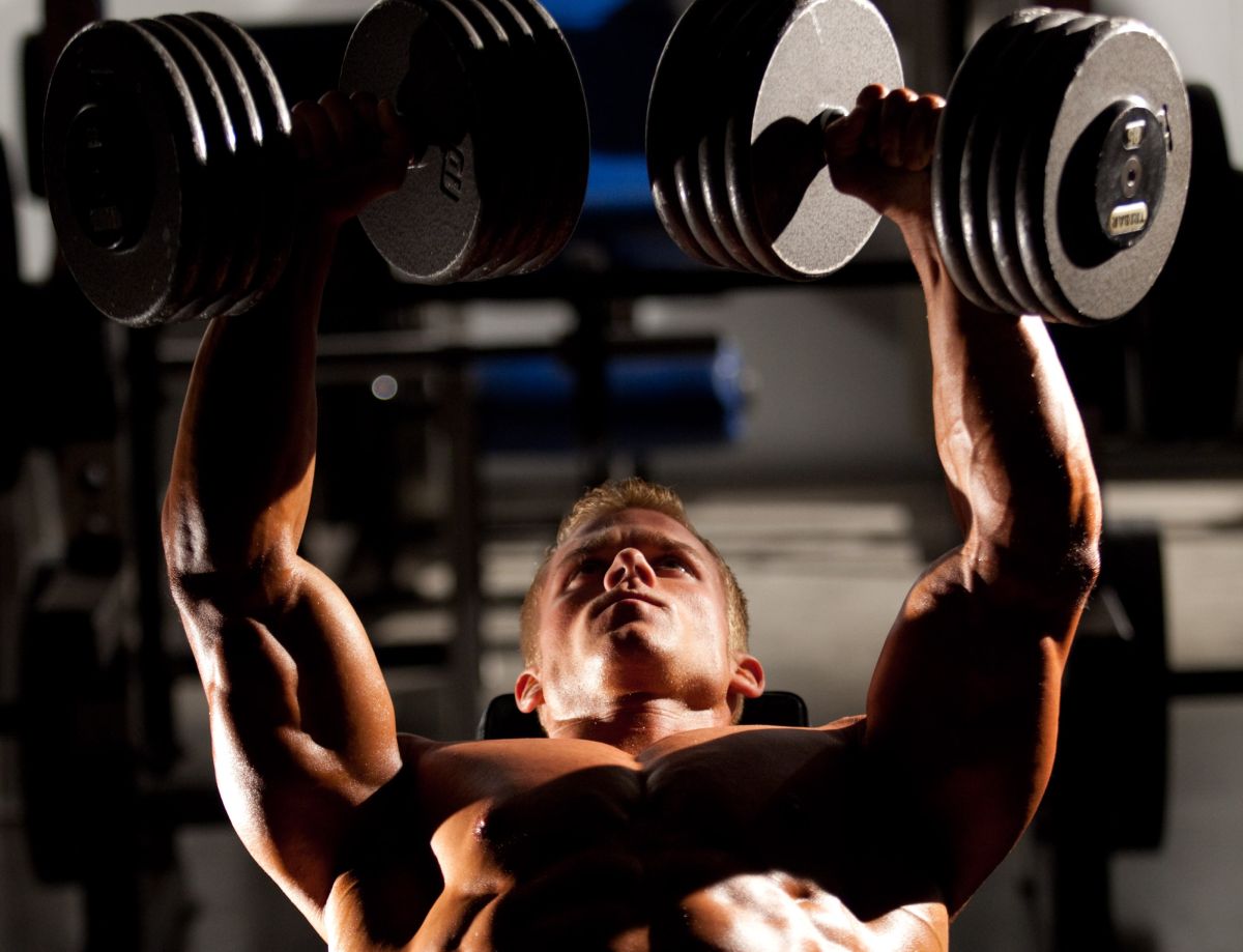 Superset za prsa: Trening koji dramatično ubrzava napredak