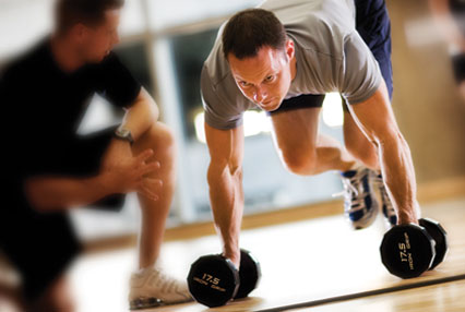 Zašto sve više ljudi koristi usluge fitness trenera?