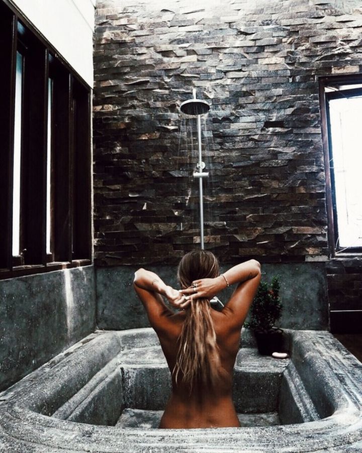 Naučno dokazane beneficije tuširanja toplom vodom