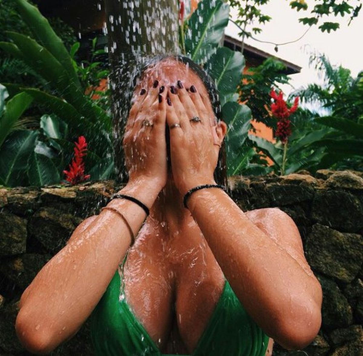 Naučno dokazane beneficije tuširanja toplom vodom