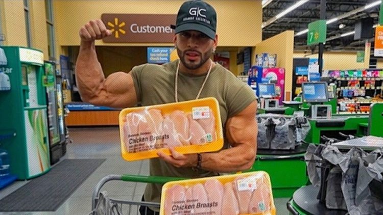 Zašto bodybuilderi imaju više mišićne mase od powerliftera? Zašto bodybuilderi imaju više mišićne mase od powerliftera?