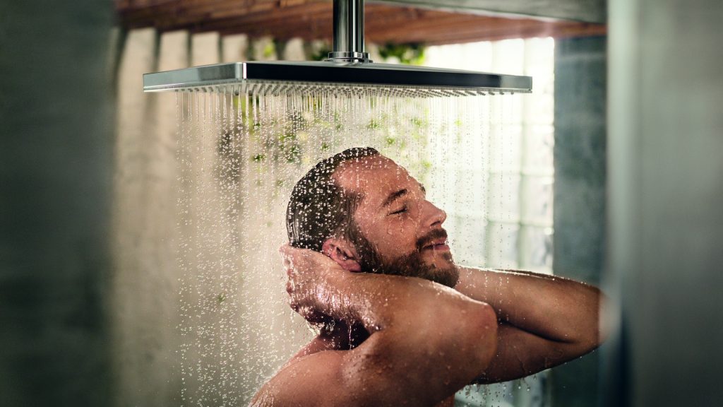 Prednosti tuširanja hladnom vodom ljeti