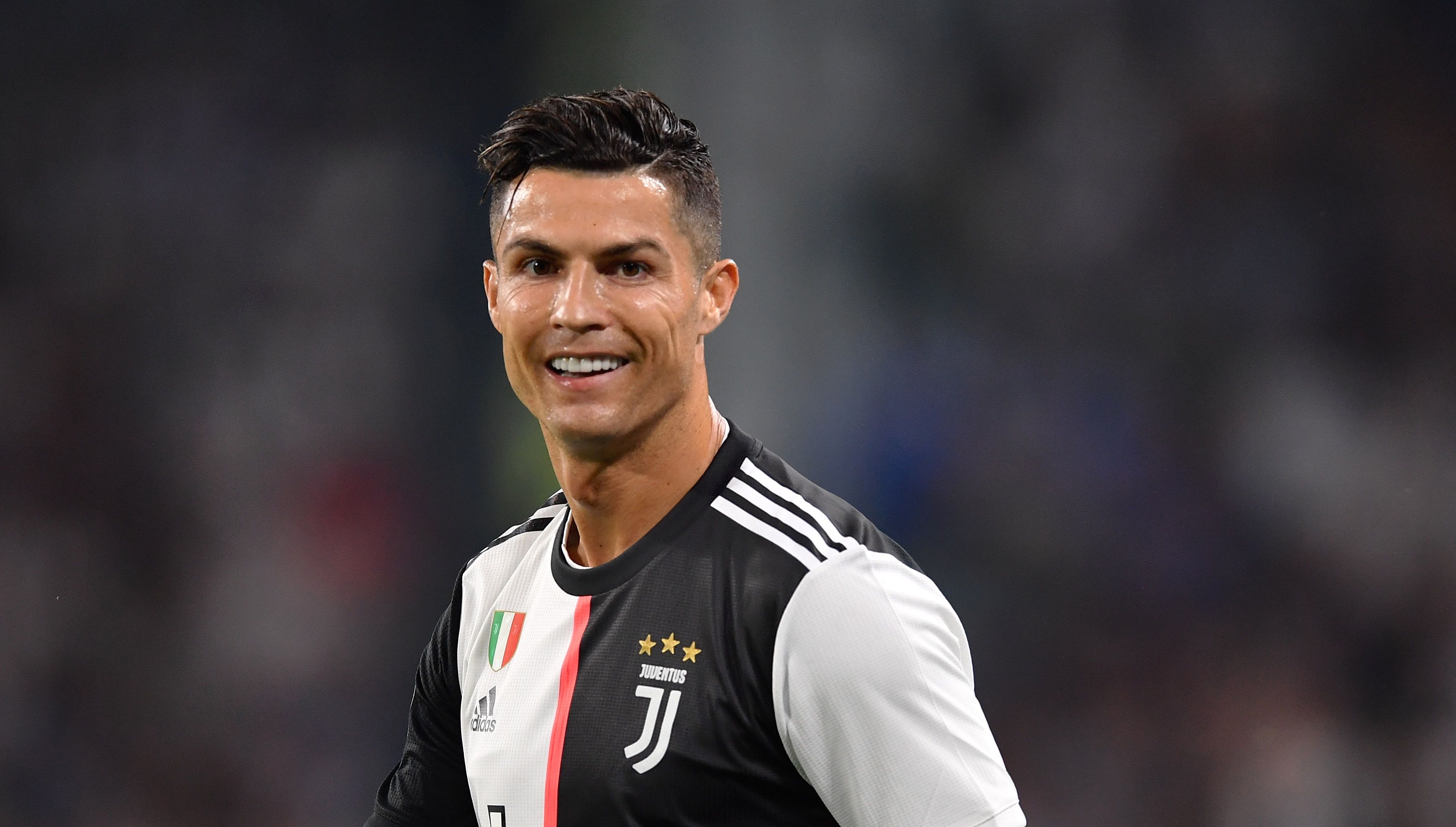 Život Cristiana Ronalda je jednostavan, ali teško ga je kopirati: Možete li vi ovoliko spavati? Život Cristiana Ronalda je jednostavan, ali teško ga je kopirati: Možete li vi ovoliko spavati?