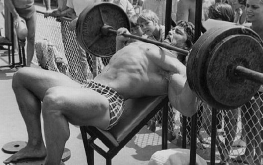 10 razloga zašto je Arnold "kralj" mačo muškaraca