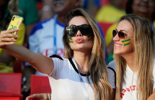 Zašto su FIFA-i smetale ljepotice na tribinama?