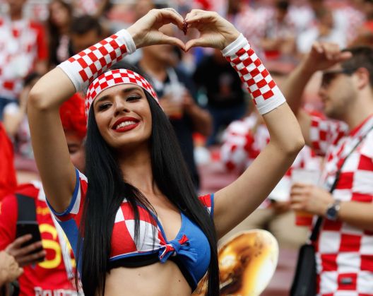 Zašto su FIFA-i smetale ljepotice na tribinama?