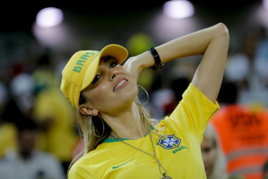 Zašto su FIFA-i smetale ljepotice na tribinama?