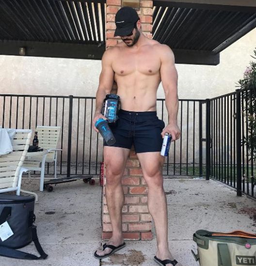 On je najviši fitness trener koji ruši barijere