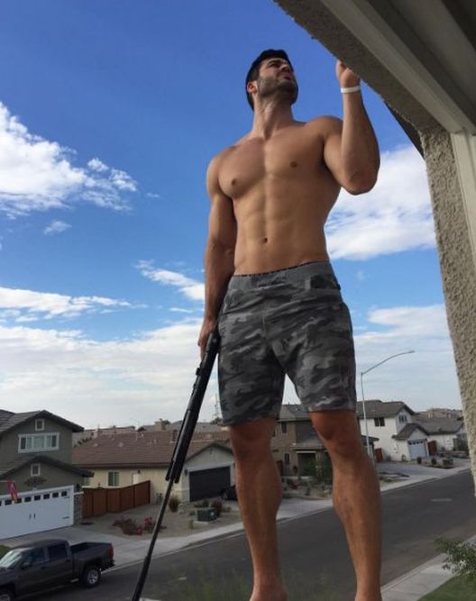 On je najviši fitness trener koji ruši barijere