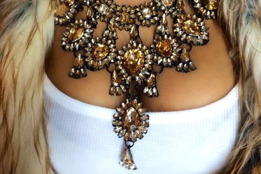 Modni dodaci koji utiču na krivljenje kičme