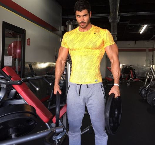 On je najviši fitness trener koji ruši barijere