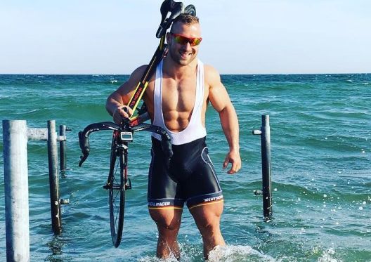 Quadzilla: Biciklista sa nestvarno velikim nogama