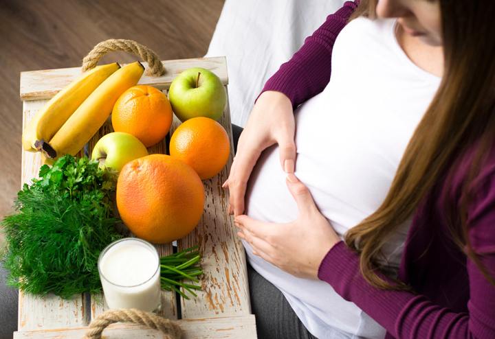 Pravilna ishrana tokom trudnoće: Šta trudnice trebaju jesti, a šta  izbjegavati? - Body.ba